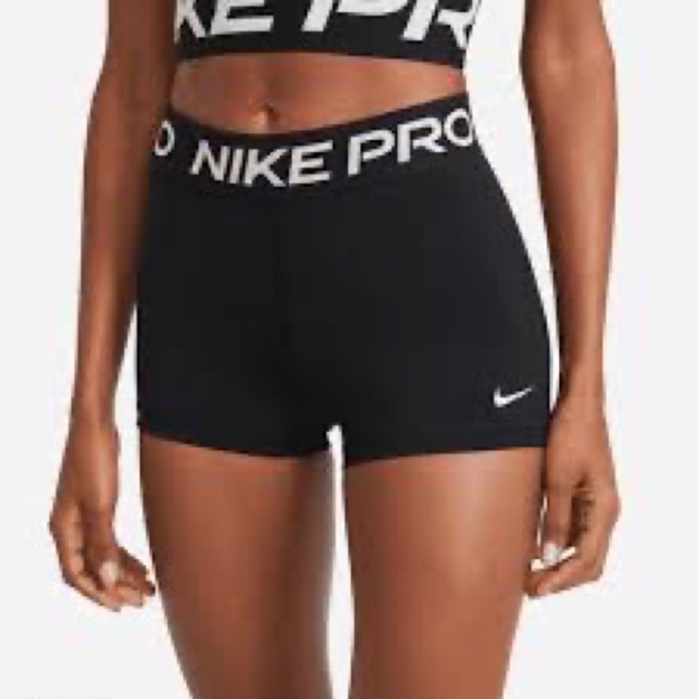 Nike Pros 3”